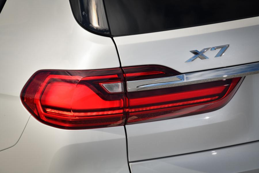 Детали экстерьера BMW X7 xDrive50i M Sport (G07) 2019 года  (NA) (фото 96 из 108)